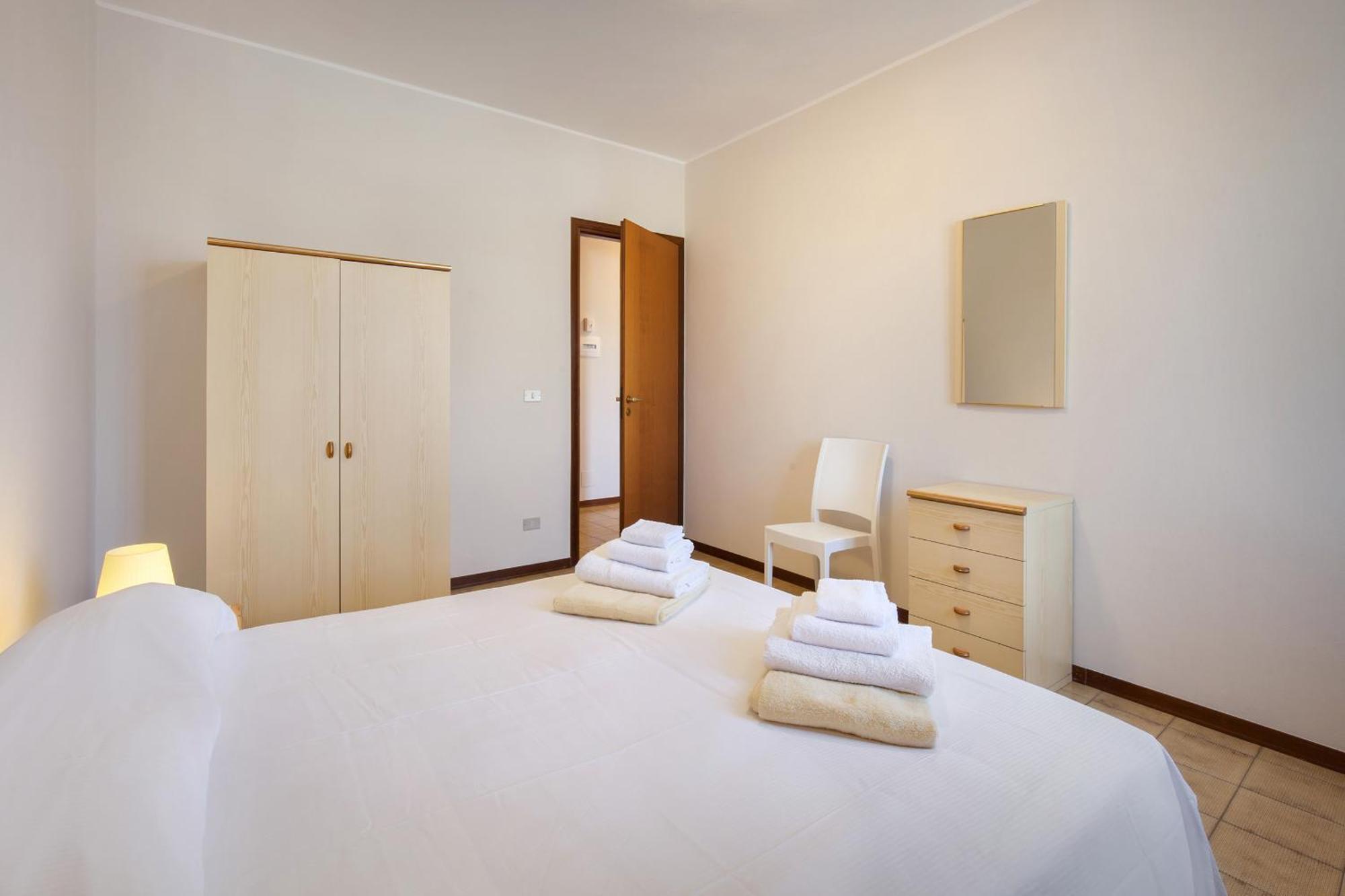 Apartment Rosa Cinderella Lazise Exterior photo