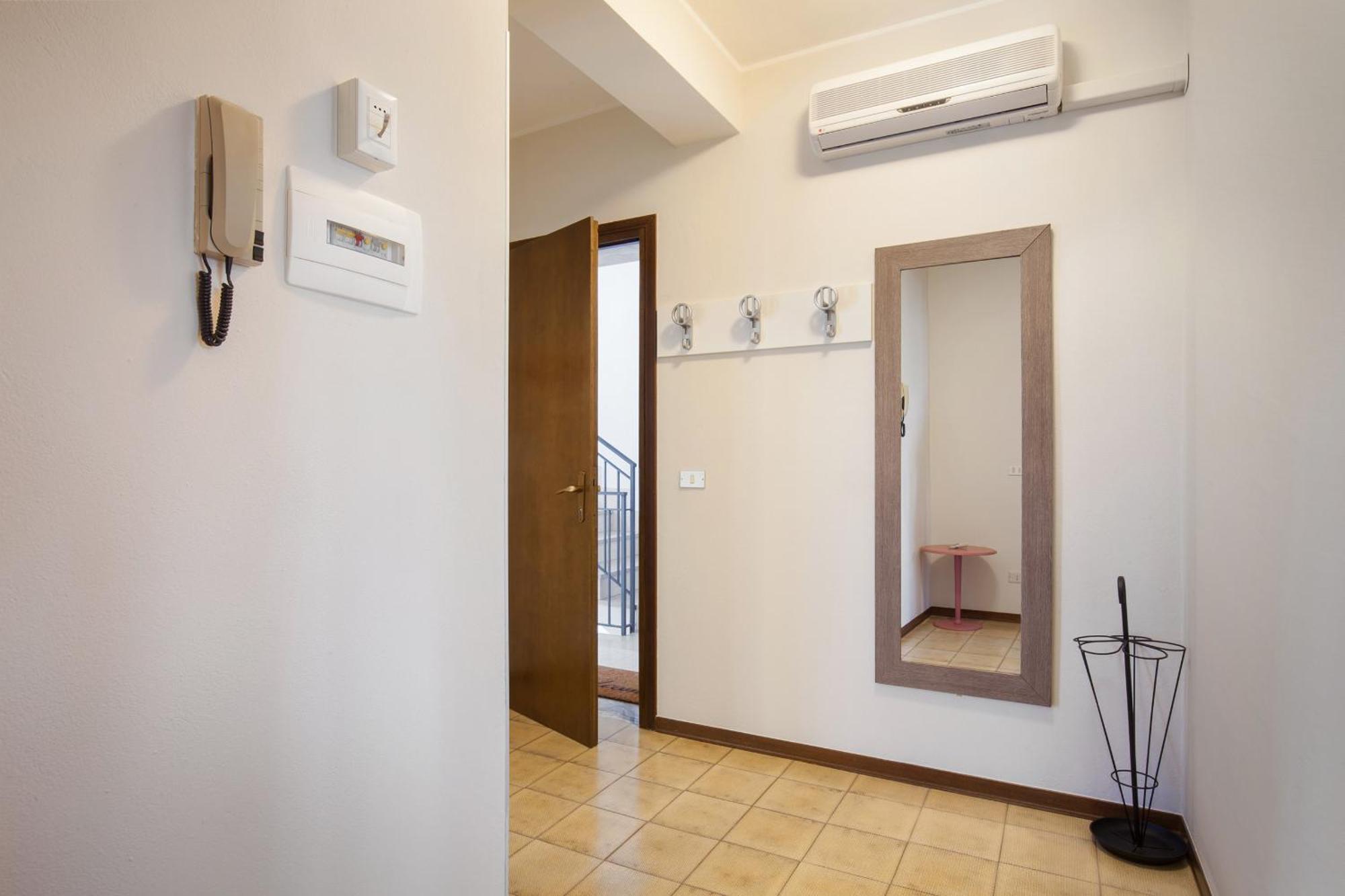 Apartment Rosa Cinderella Lazise Exterior photo